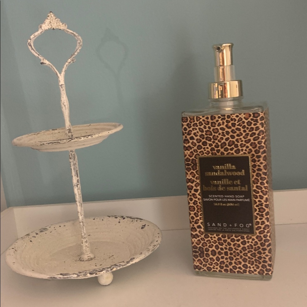 SAND + FOG vanilla sandalwood 16.9 ounces